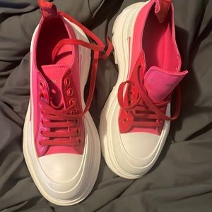 Alexandra McQueen tread slick lace up sneaker